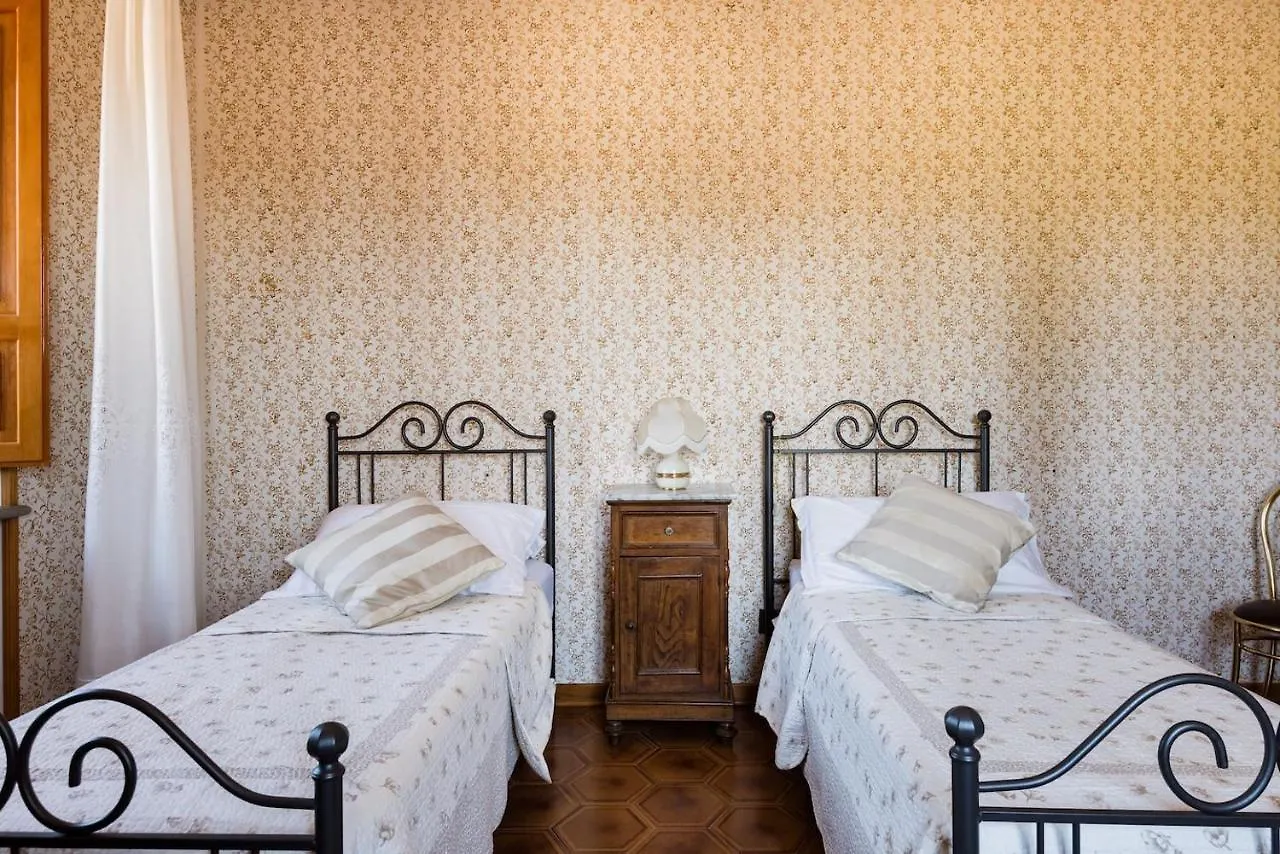 Villa Eleonora Lucignano